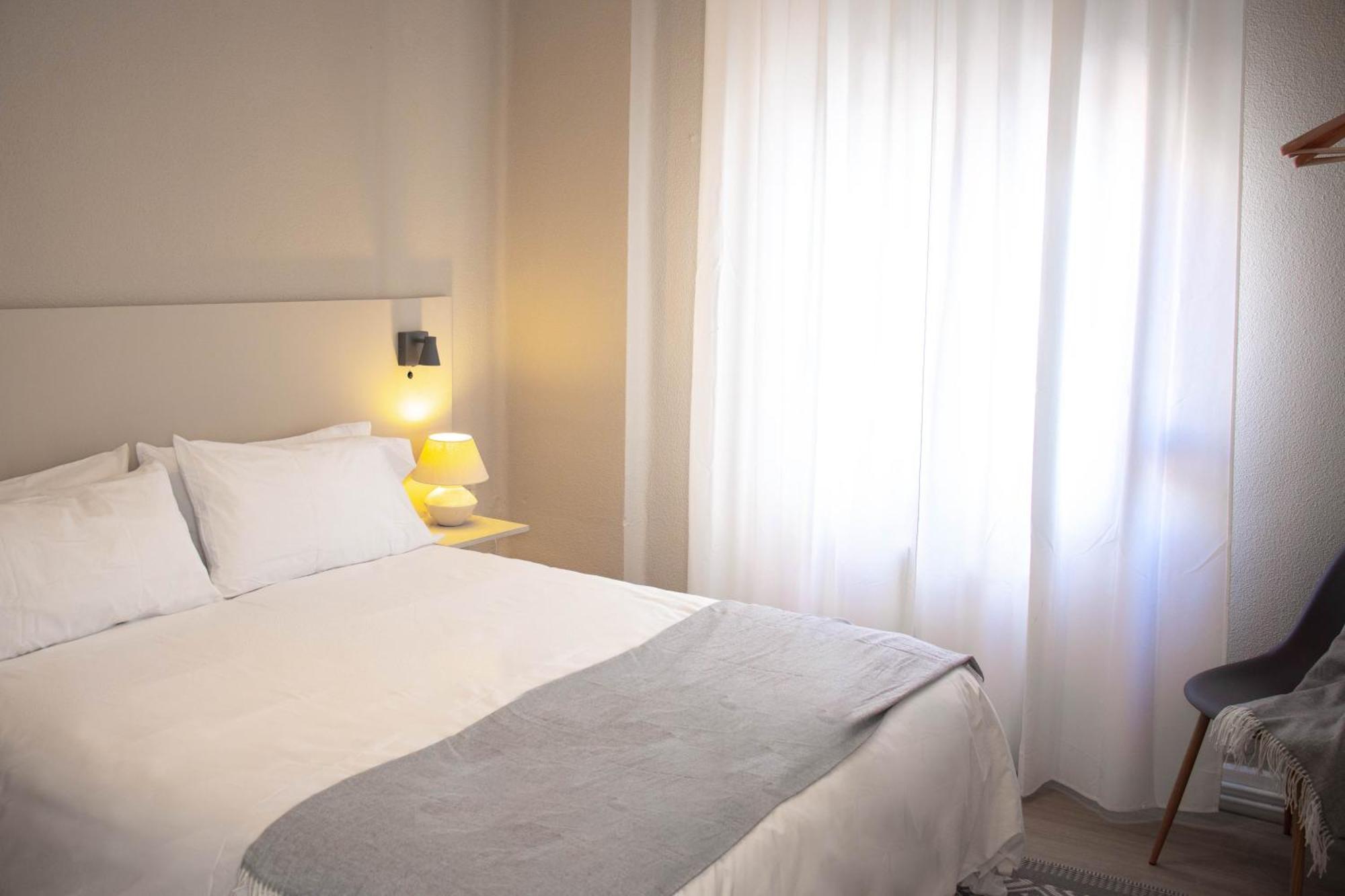 Apartamentos 阿尔巴塞特 外观 照片